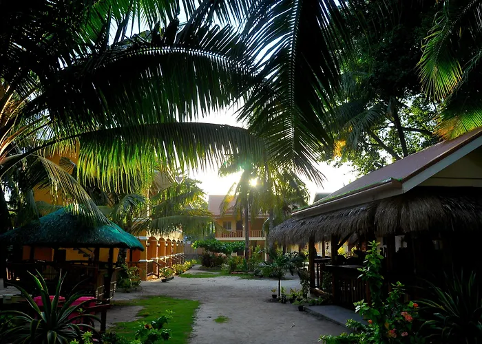 Slam'S Garden Dive Resort